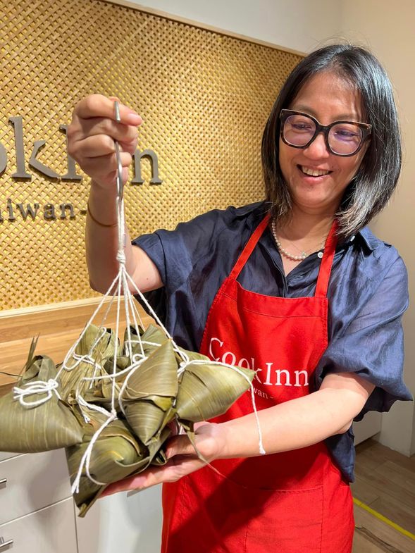 現場煮粽,也可帶回家煮~