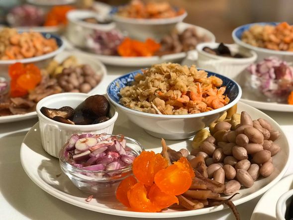 課程開始,一起準備肉粽材料,解說採購食材秘訣