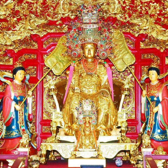 南天宮金媽祖參拜金媽祖,感受金身莊嚴所傳遞的平安祝福與守護力量。