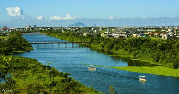 以低碳綠能為理念打造的水岸生態園區,結合森林、河川與濕地景觀,提供多元親水與生態探索體驗。