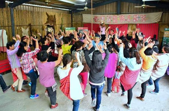 隨祭典節奏舞動身心,與山林與大地共舞,感受部落的生命律動。