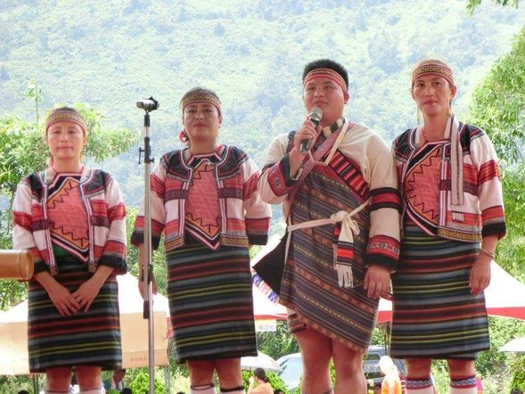 唱響迎賓歌,體驗泰雅族的傳統韻律。