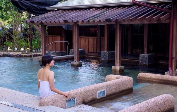 溫泉輕撫疲憊,讓心靈在靜謐中輕輕呼吸。