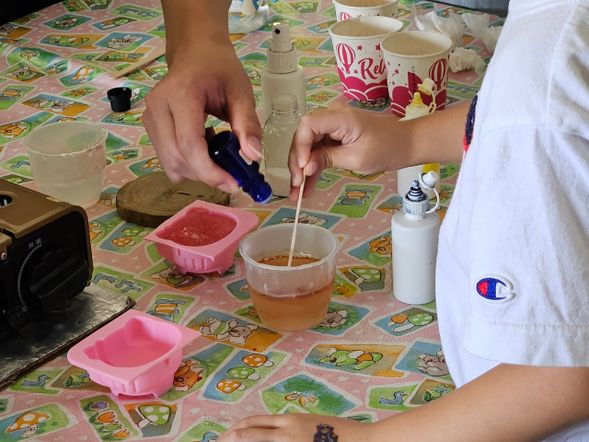 虱⽬⿂膠原皂DIY