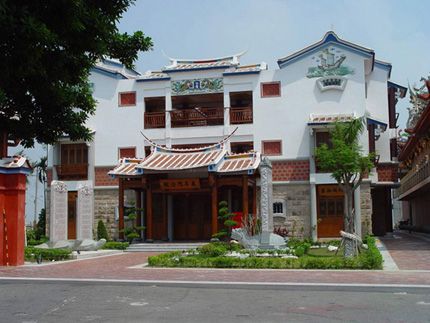 入住『鹿耳門公館』,暫時休息一下。