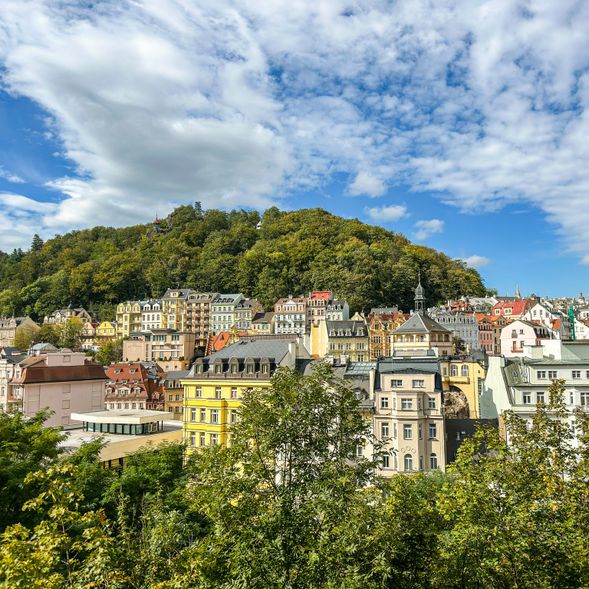 溫泉鎮卡羅維瓦利導覽之旅