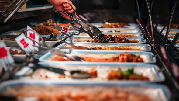 Enjoy an authentic local dinner.