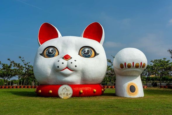 結束後可回到七股鹽山參觀園區內鹽雕及品嘗鹽冰棒