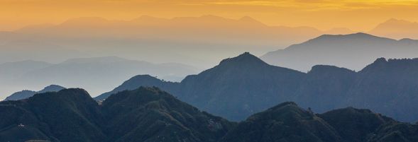 Situated at the intersection of Yunlin, Chiayi, and Nantou counties, Yunling Hill is the ultimate spot for taking in sunrises, sunsets, and spectacular seas of clouds!