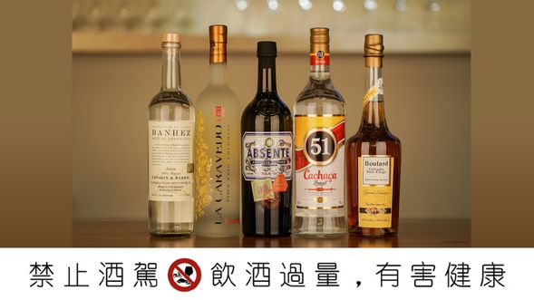 以新六大基酒分類授課,每週一款基酒主題,可調製當週基底的經典調酒 3 杯