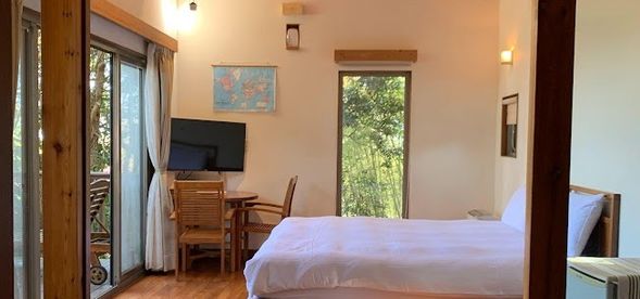 16:00
回到森林巷9號,由專人引導前往鳳凰自然教育園區
➤ Check in「鳳凰‧森之鳴」森林小木屋