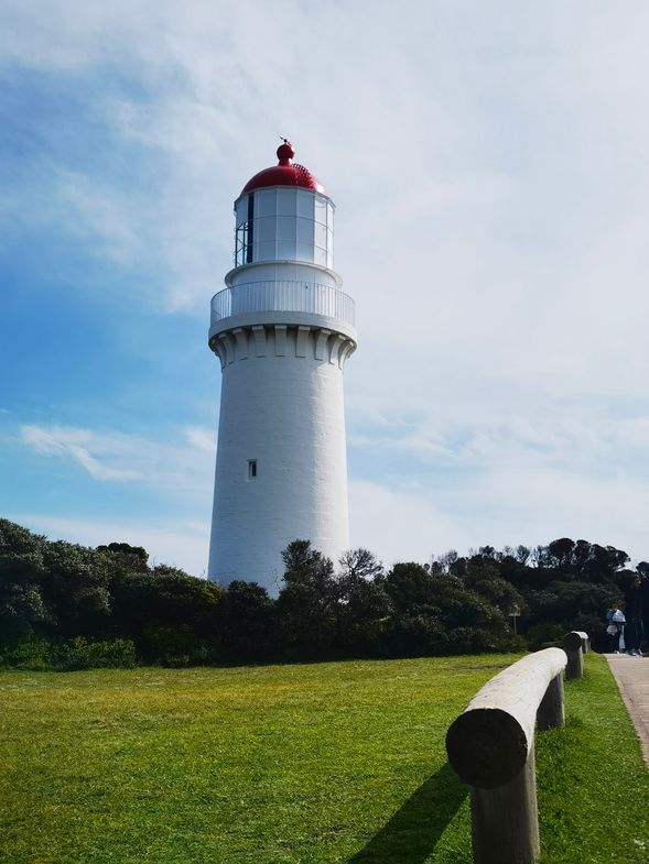 参克舺灯塔保护区在莫宁顿半岛的最南端,至今保留着原来的标灯, 并且在是为数不多的仍在发挥作用的 19 世纪中期的灯塔。从灯塔的顶部可以欣赏到南半岛海岸和贝斯海峡的壮丽景观。 (约 40 分钟)