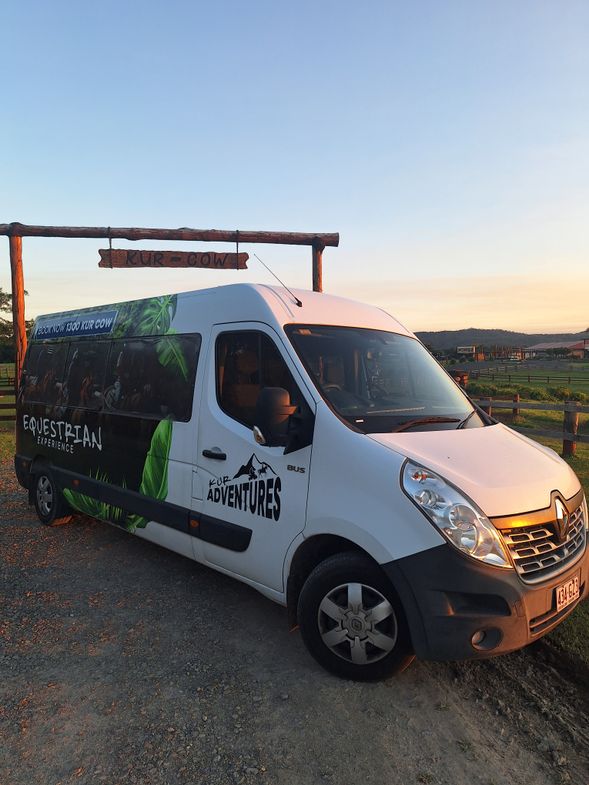 19:00返程約20:00抵達市區酒店