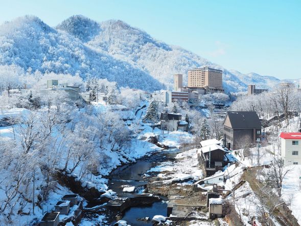 🌉定山溪
二見公園、足湯、溫泉街
約可停留1小時