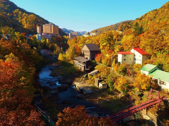 🍁定山溪
二見公園、足湯、溫泉街
約可停留1小時