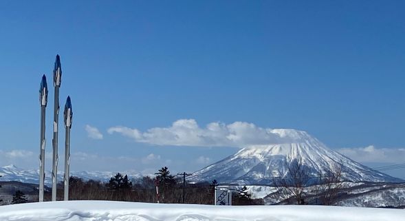 ⛰️ 中山峠
炸馬鈴薯、羊蹄山遠景
約可停留30分鐘
