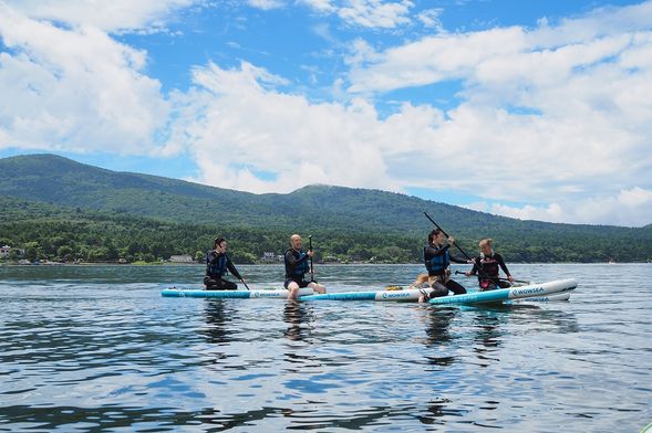 ③体験実施
簡単な練習の後、SUPでの古城散歩に出かけます。途中休憩もございますので安心です。