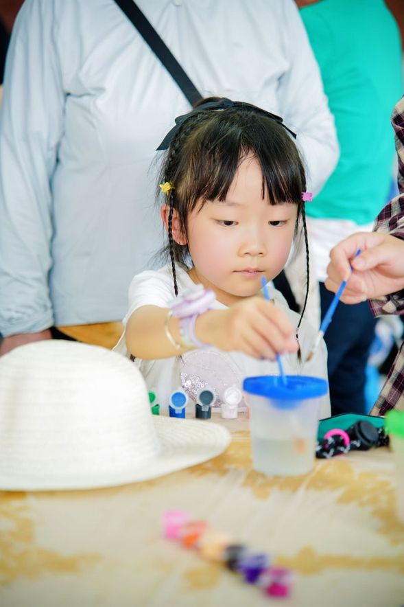 田間彩繪小草帽