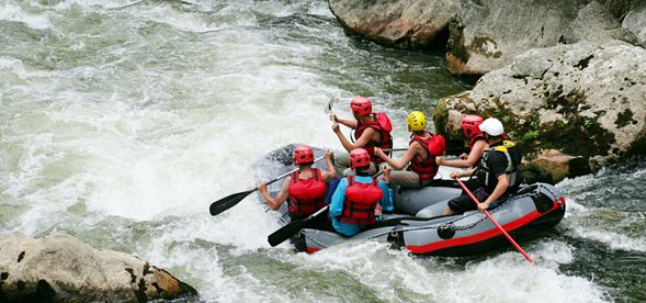 阿泳河激流泛舟