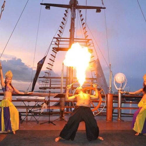 Pirate Dinner Cruis海盜船夕陽晚宴