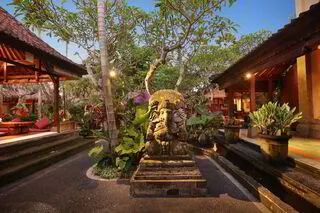 BEBEK BENGIL 烏布人氣髒鴨餐