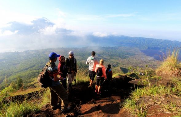 開始我們的下山到 Toya Bungkah 村