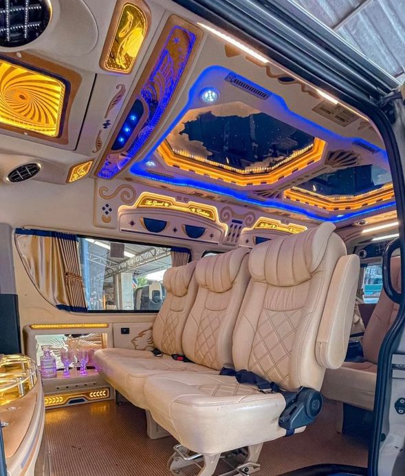 VIP Luxury Van: 9 passengers |8 passengers + 8 suitcases