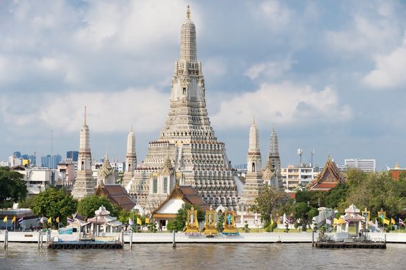 Wat Arun (The Temple of Dawn)