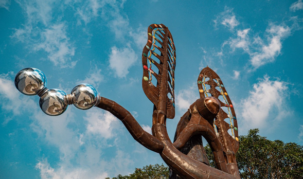 園區內四處都有特色的裝置藝術