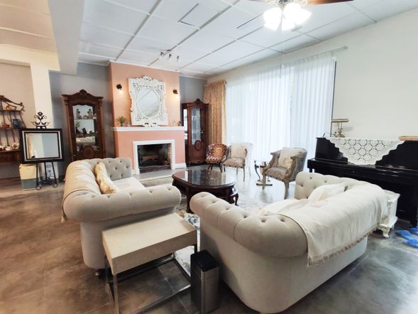 一旁的草舍文化,是至今保留最完整的美軍宿舍原貌,可額外加購,進入建築物內參觀