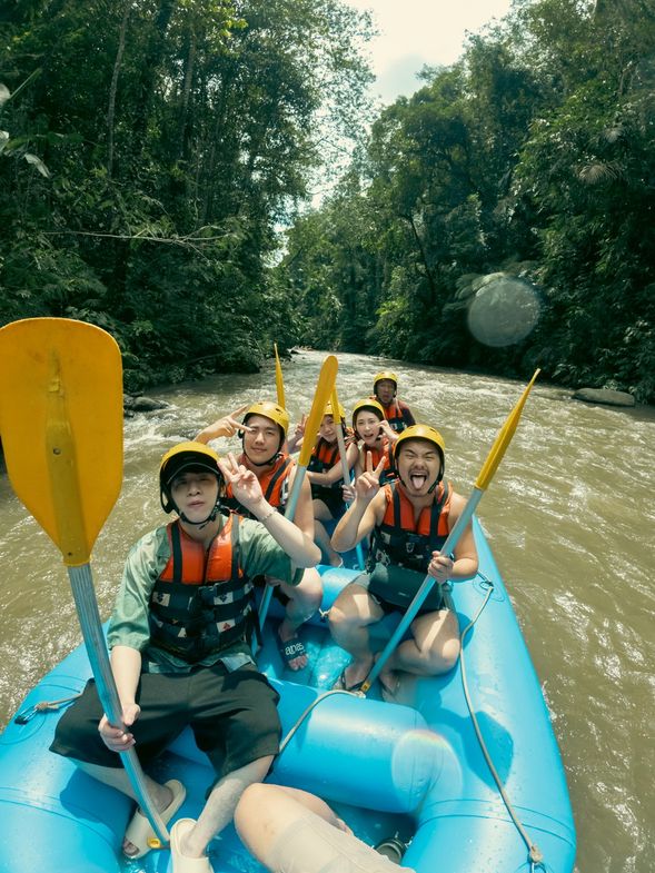 上午自由選擇火山日出吉普車/泛舟/沙灘車