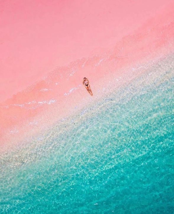 【粉紅沙灘 Pink Beach】