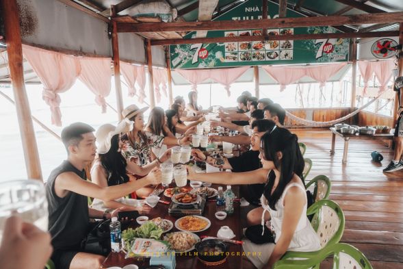 前往夢幻海星沙灘戲水、拍照,享用午餐