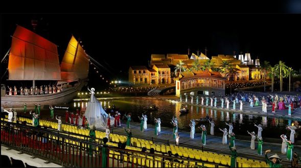 🎭 會安印象秀|Hoi An Memories Show
以大型實景舞台、燈光、音樂與舞蹈,穿越會安 400 年歷史,從昔日的生活、婚嫁到繁華商港,感受越南中部最具代表性的文化演出。