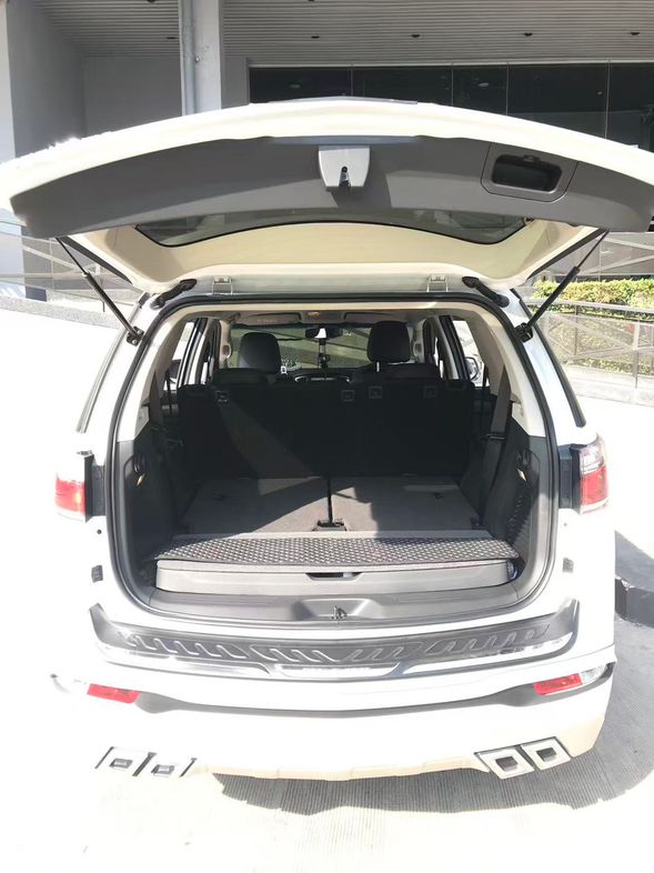 5-7人座車行李容納空間展示