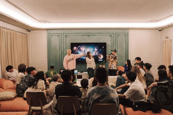 深夜真心局:夜晚限定深度交流,聊聊白天沒機會說出口的那些話