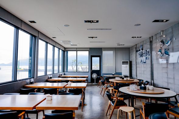 12:30 旗遇海味|餐桌上的海
享用成功慢魚料理,從餐桌認識地方漁業文化與季節海味。
