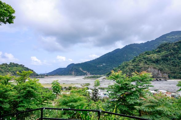 伴山邀景觀餐廳|餐桌上的巧遇