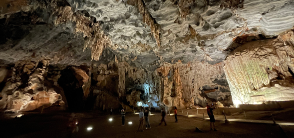 甘果鐘乳石洞冒險之路