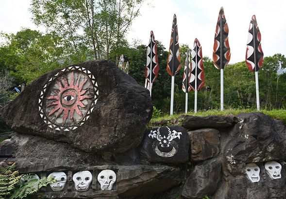 【行程時刻表】
10:50 集合 | 嘉蘭遊客中心
11:00 入村祈福儀式
11:30 部落走讀巡禮
12:30 午餐 | 八拿文化創藝工坊
13:30 八拿文化創藝工坊山林體驗
15:30 嘉蘭溫泉公園
16:00 賦歸