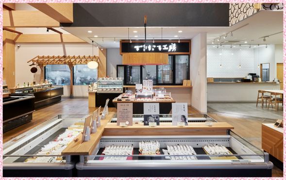 Tofu Chikuwa no Sato: Shop for Tottori’s local specialty tofu chikuwa, kamaboko, tempura, and enjoy limited-edition gelato (approx. 20 minutes).
Note: Closed on January 1st.