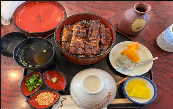 Lunch at Uowoshi
Enjoy lunch at a highly popular Hitsumabushi restaurant with a rich history of serving eel for over 60 years