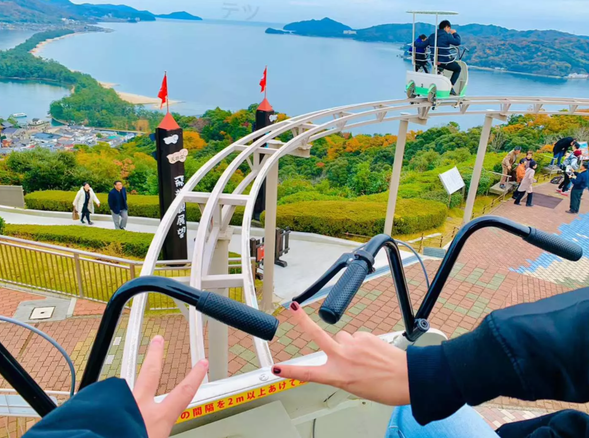 Fun aerial bike (own expense, 300 yen for one person, 500 yen for two people)