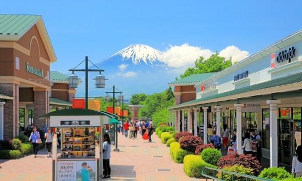 Gotemba Premium Outlets is Japan's most popular outlet mall.
