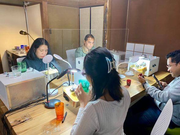 Making "Kiriko" which is a Japanese traditional glassware experience at Tokaido GLASS (About 90 minute)