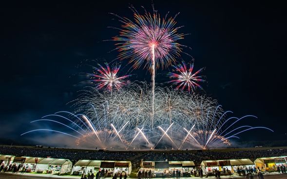 Enjoy the Nishi Awa Fireworks Festival at Tokushima West Disaster Prevention Health Park with a reserved paid seating area (approximately 3:30 PM–9:00 PM)
Fireworks are scheduled to begin around 6:00 PM and last approximately 2 hours
Chair and table seating is provided
Dinner is at your own expense during the festival
