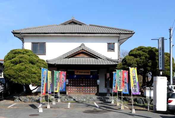 11:10
Arrive at Hakata Sumo Stable