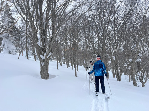 Heavy Snow Walk: approximately 60 minutes