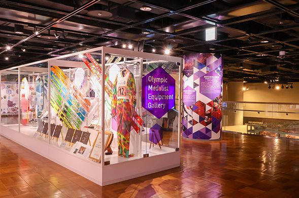 ● Mt. Okura Ski Jump Stadium Lift
Show your "Regular Sightseeing Bus" ticket stub to receive a discount.
Optional Admission: Adults 900 JPY / Children 450 JPY
Guests with Disabilities: Adults 400 JPY / Children 200 JPY
Please present your physical or digital disability certificate.
● Sapporo Olympic Museum
・Optional Admission: Adults 670 JPY / Seniors (65+) 500 JPY
・Junior High School Students & Younger: Free
・Guests with Disabilities: Free (Please present your certificate)