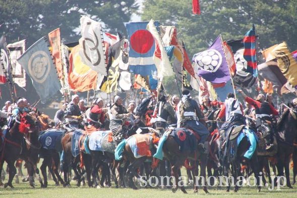 As fireworks explode high in the sky, two divine flags descend. Hundreds of samurai on horseback charge toward them, clashing bravely to seize the prize. The festival grounds transform into a battlefield, and the excitement reaches its fever pitch.